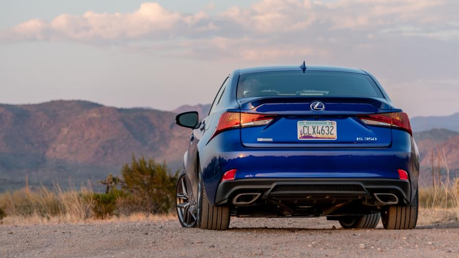  Lexus IS350 F-Sport (XE30) 2016 года  (NA) (фото 25 из 32)